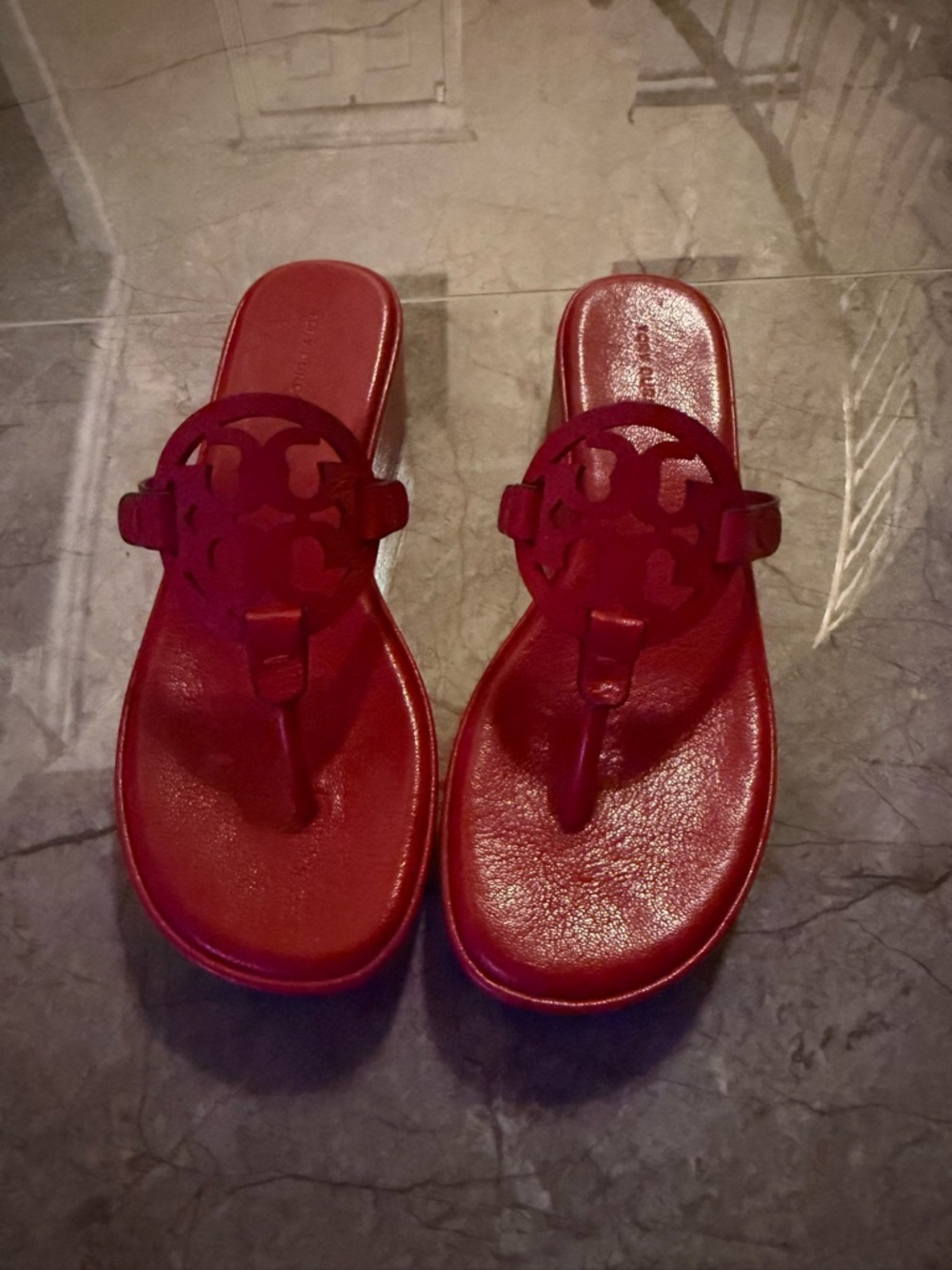 NWOT Tory Burch Red Leather Logo Thong Sandals